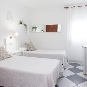 Habitación con 2 Camas Individuales